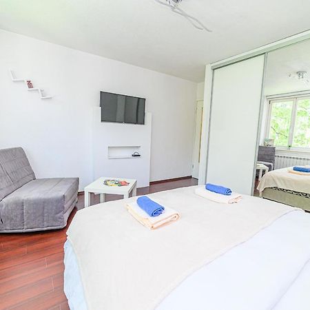 Beautiful Cozy Studio Close To City Center Apartment Sarajevo Bagian luar foto