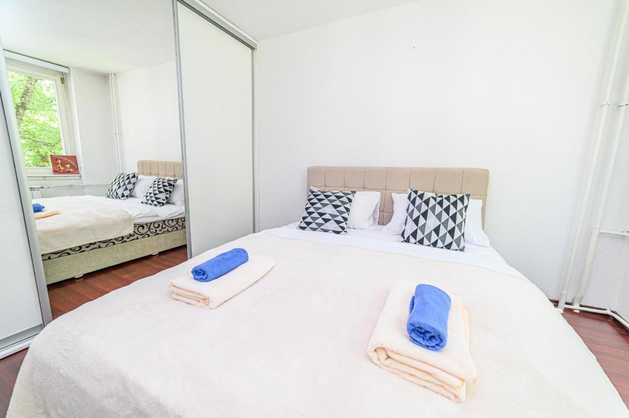 Beautiful Cozy Studio Close To City Center Apartment Sarajevo Bagian luar foto